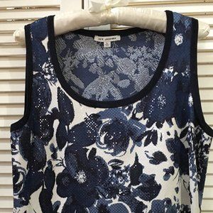 Dressy ST JOHN Scoop Sleeveless Top, L